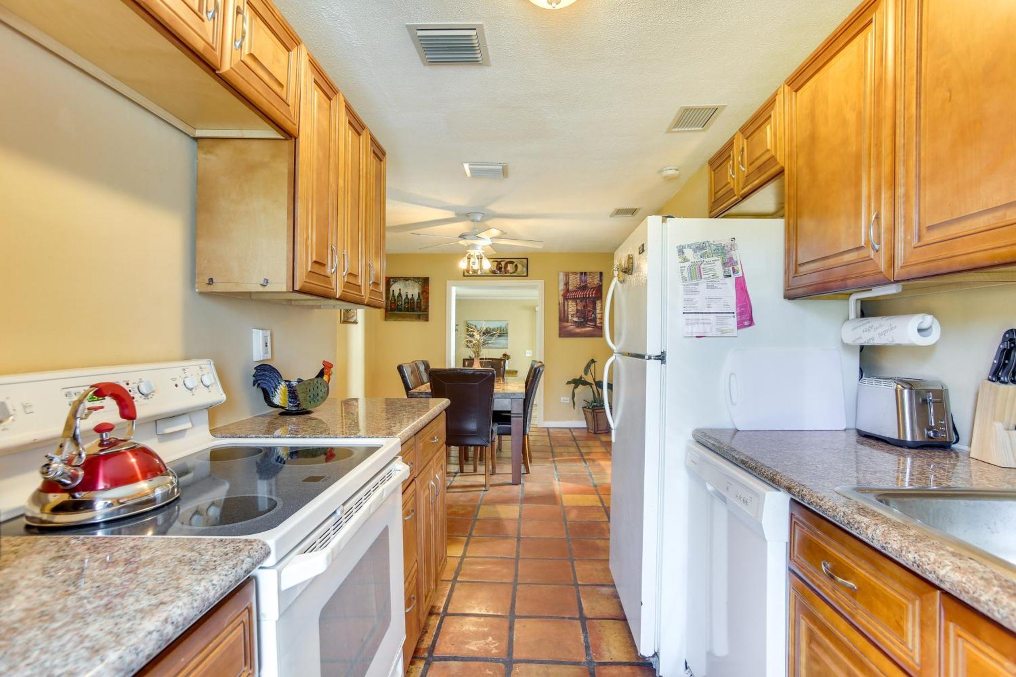 Canal Side Retreat With Dock, By Hollywood Boardwalk Fort Lauderdale Extérieur photo